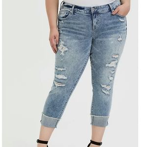 NWT Torrid vintage stretch boyfriend crops